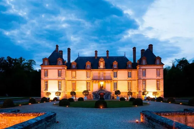 K-Celebrities In Another Land: FRANCE