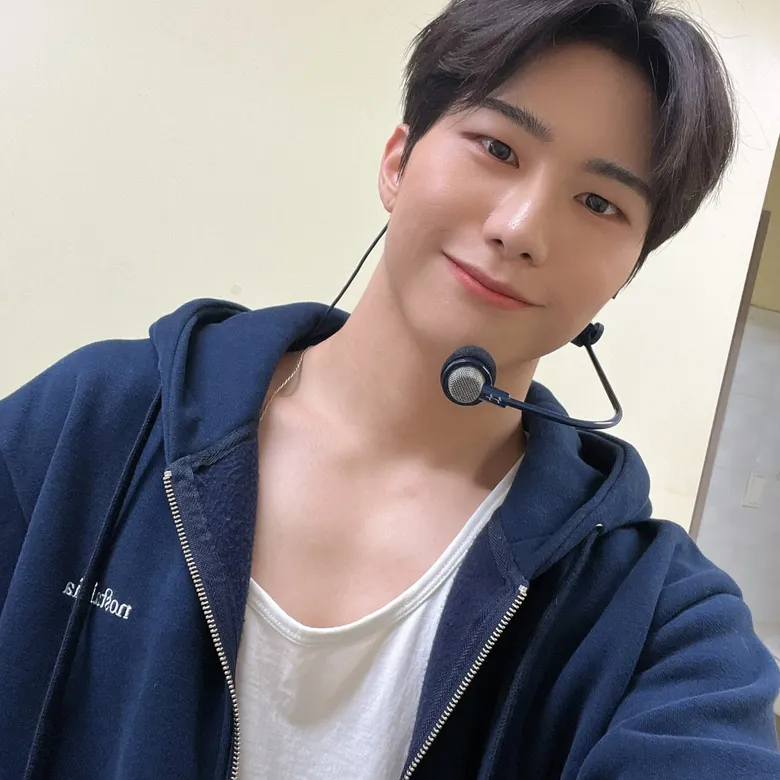 Top 20 Boyfriend Material Pictures Of VICTON's SeungSik: Everyone's Perfect Choice