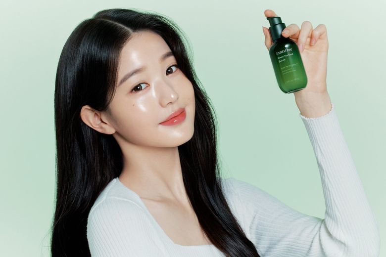 K-Pop Idols Who Have Modeled For Innisfree: Then To Now