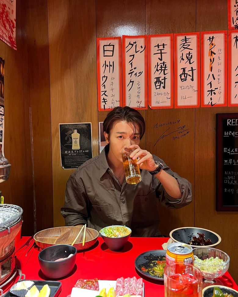 Top 20 Boyfriend Material Pictures Of SUPER JUNIOR's DongHae : The Absolute Sweetheart