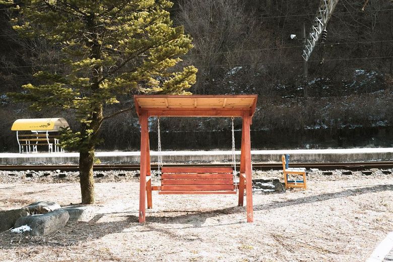  5 Male K-Pop Idols Who Have An Instagram Photography Account
