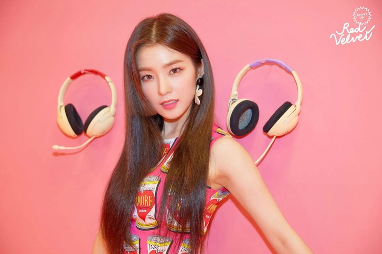  7 Female K-Pop Idols Who Look Stunning In The Hime Cut