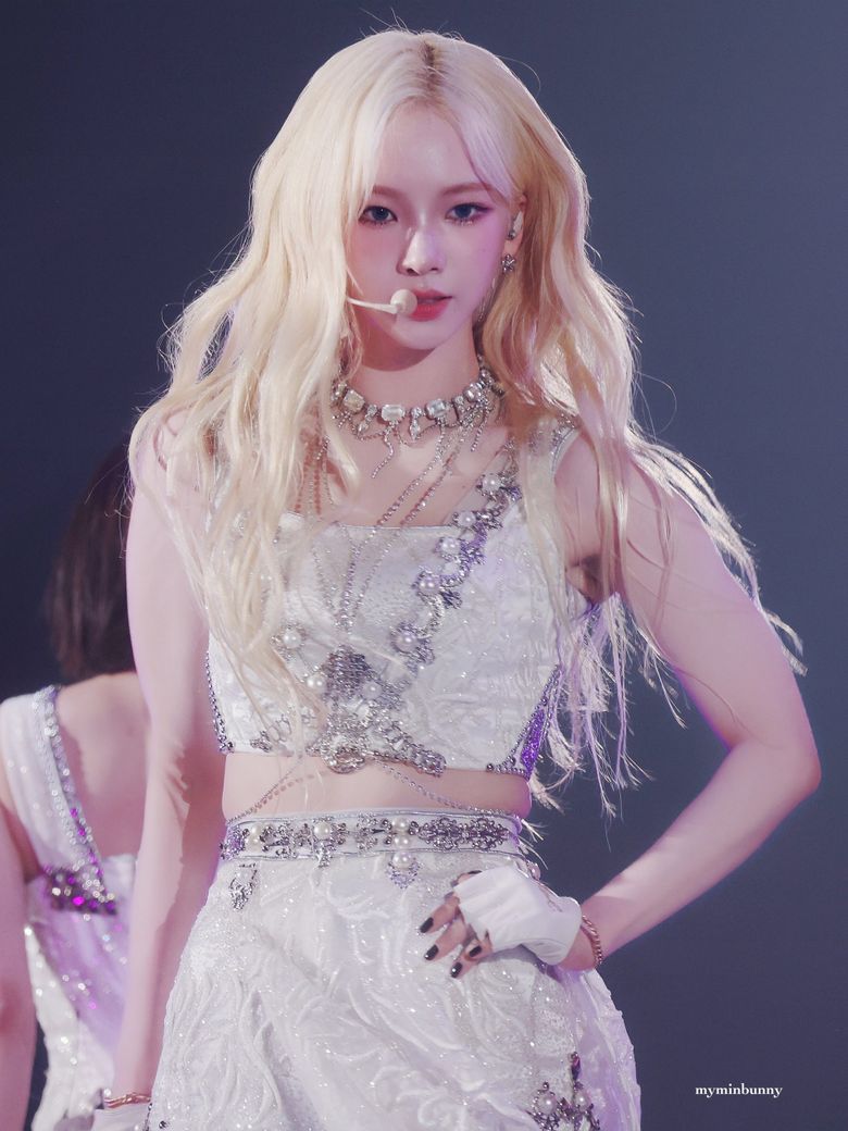  5 Different Stylings Of aespa Karina's Breathtaking Blonde Hair
