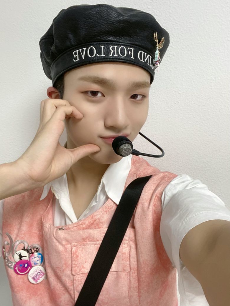  8 Idols Who Rocked Berets Hat (End Of 2022 & Early 2023 Edition)
